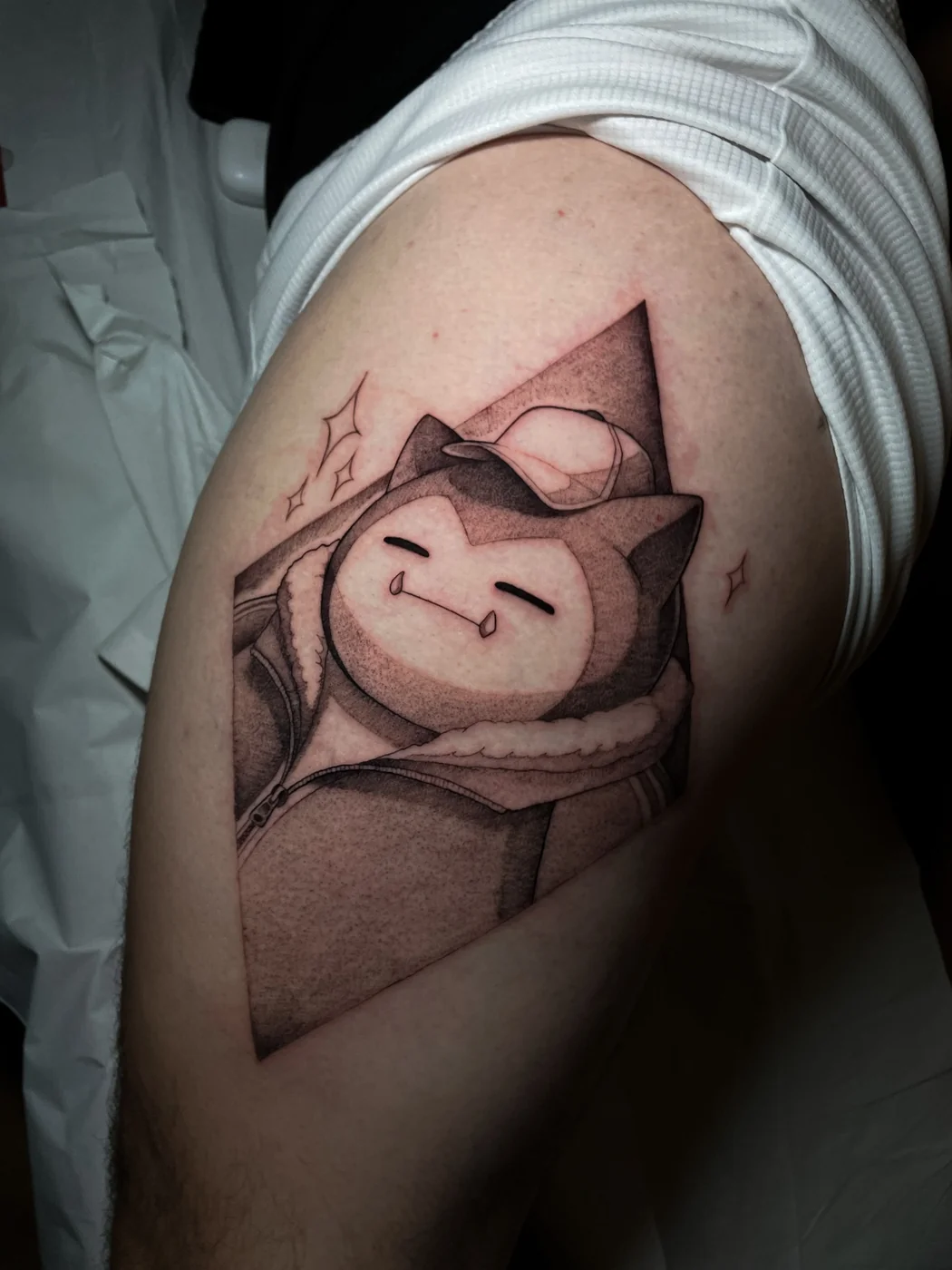 Tatuaje de puntillismo y dotwork hecho por Visual Dislexia — Compton Tattoo, Alcalá de Henares (07)
